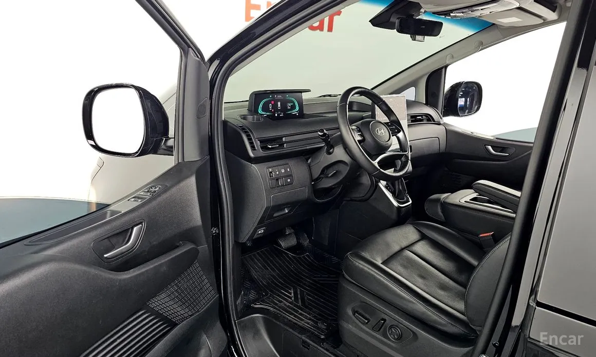 Фото 12 - Hyundai Staria