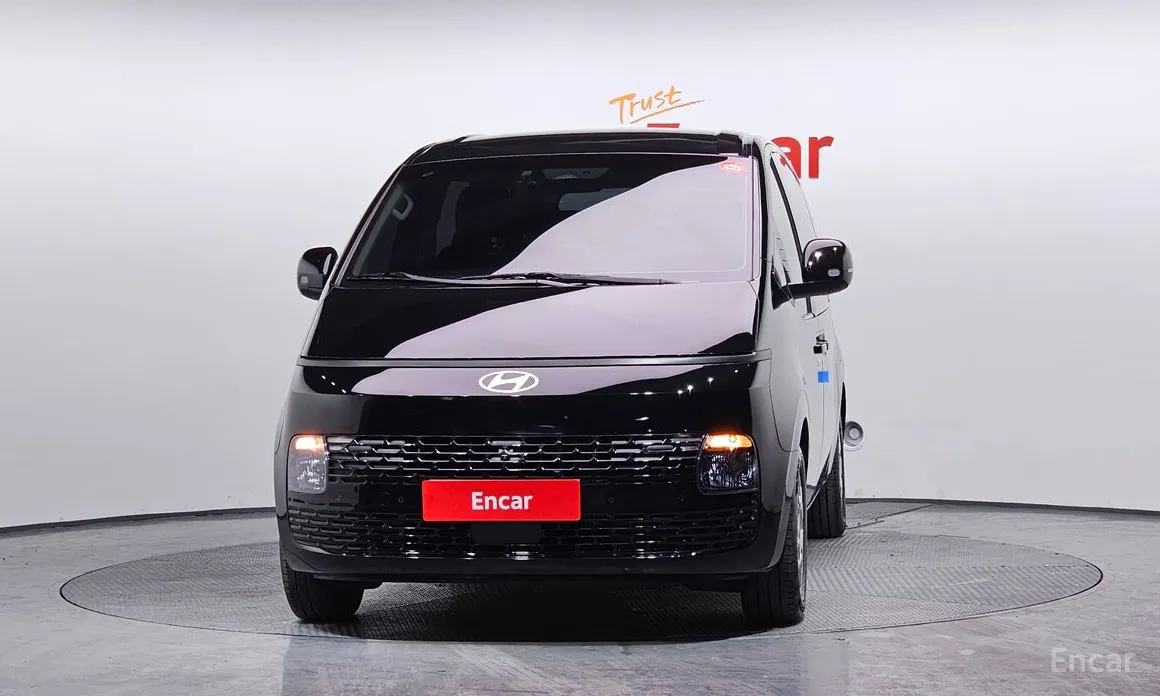 Фото 3 - Hyundai Staria