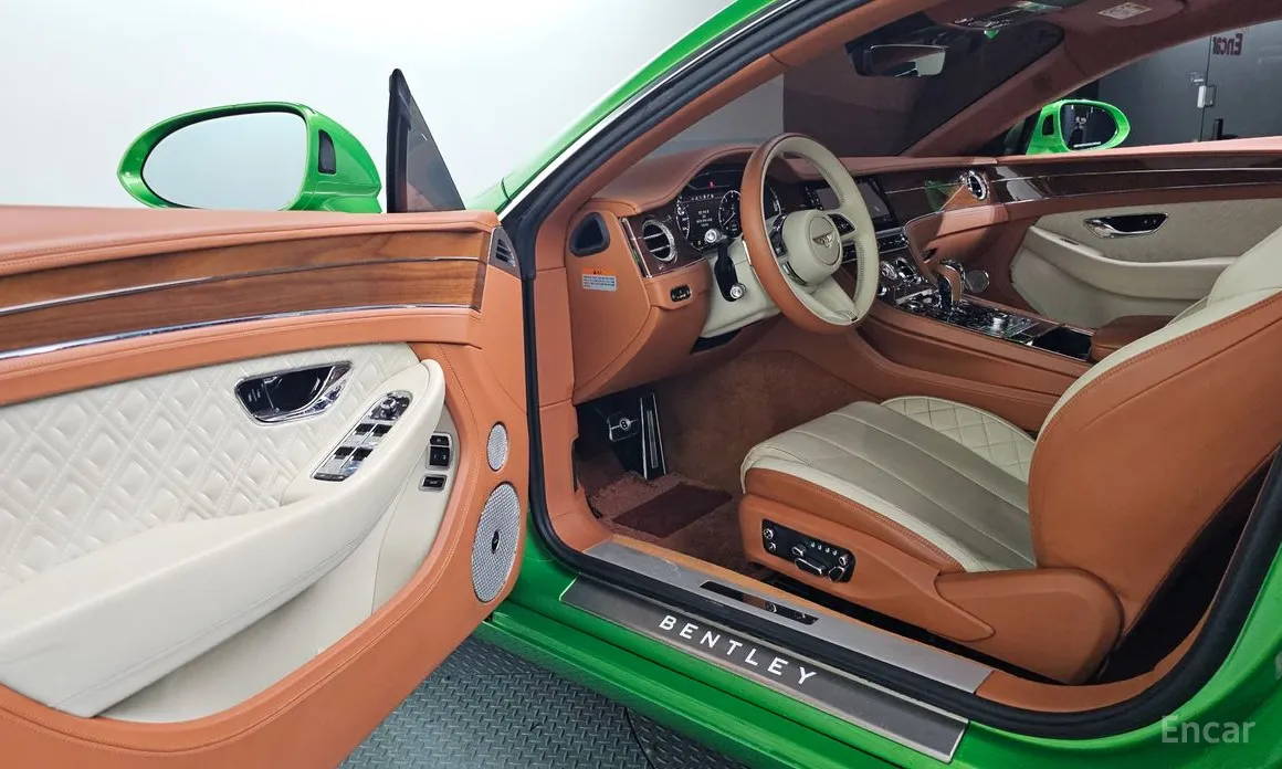 Фото 10 - Bentley Continental GT