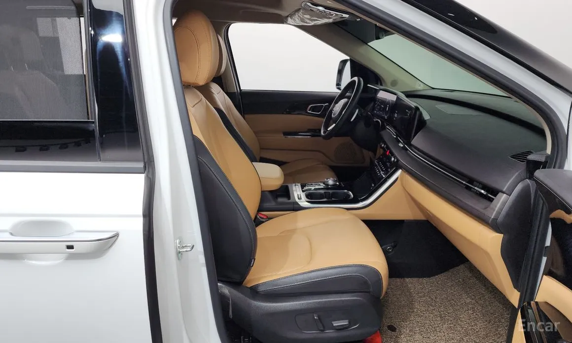 Фото 11 - Kia Carnival