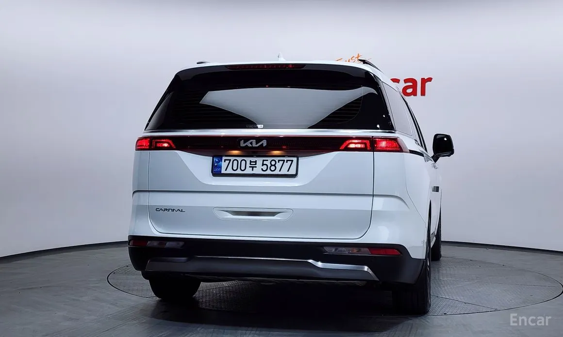 Фото 4 - Kia Carnival