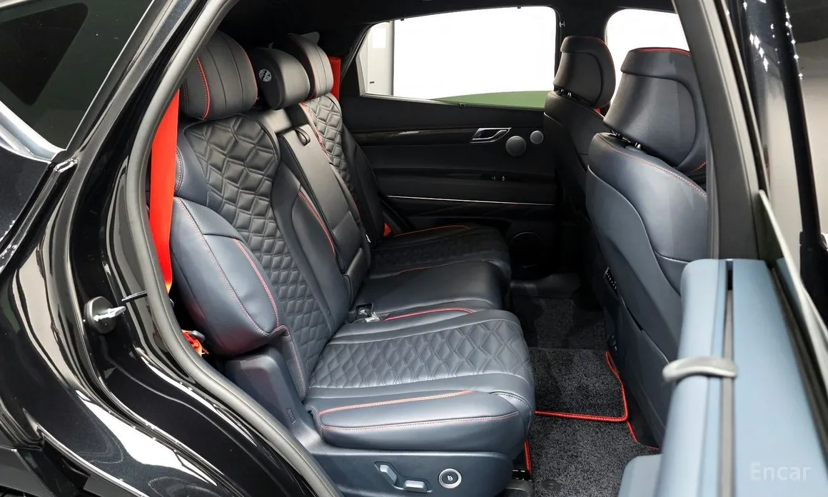 Фото 12 - Genesis GV80