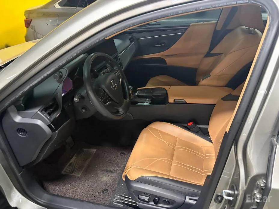 Фото 4 - Lexus ES