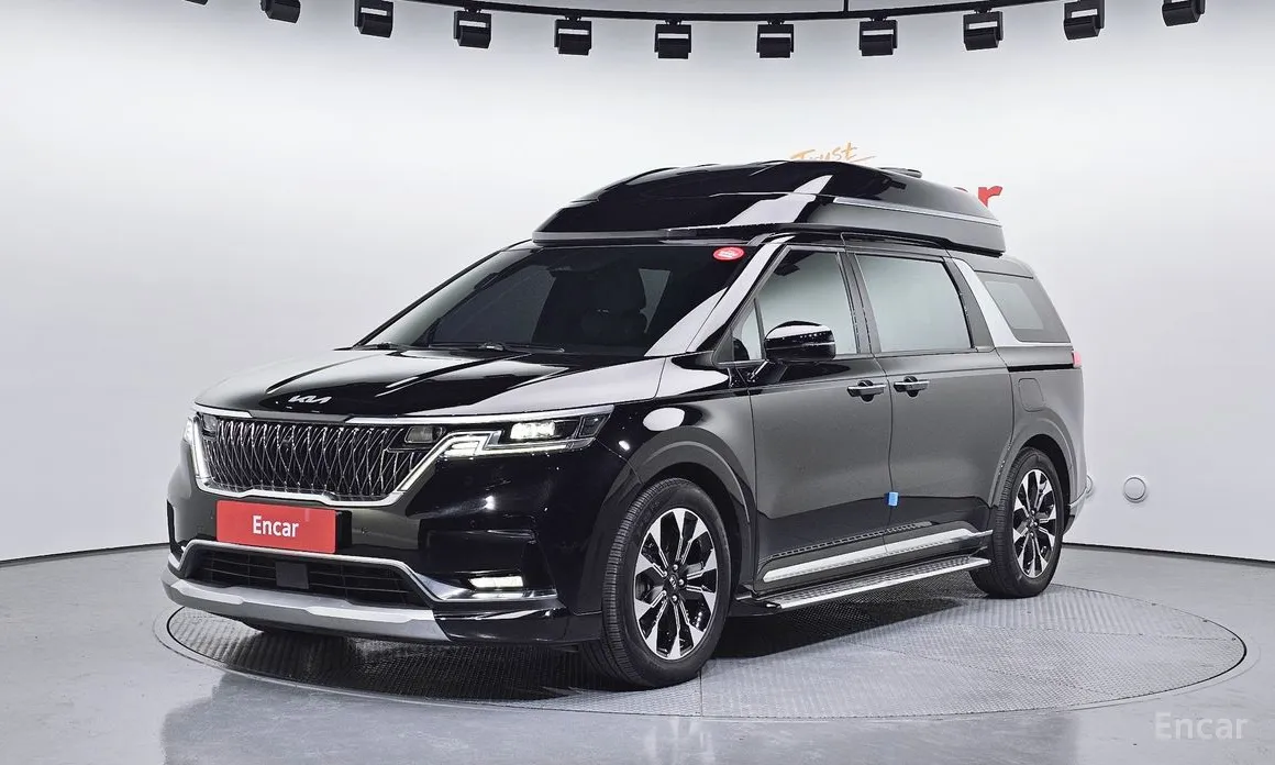 Фото 1 - Kia Carnival