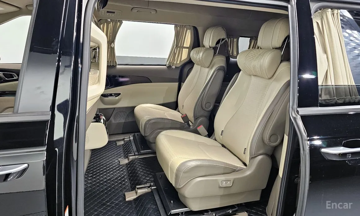 Фото 11 - Kia Carnival