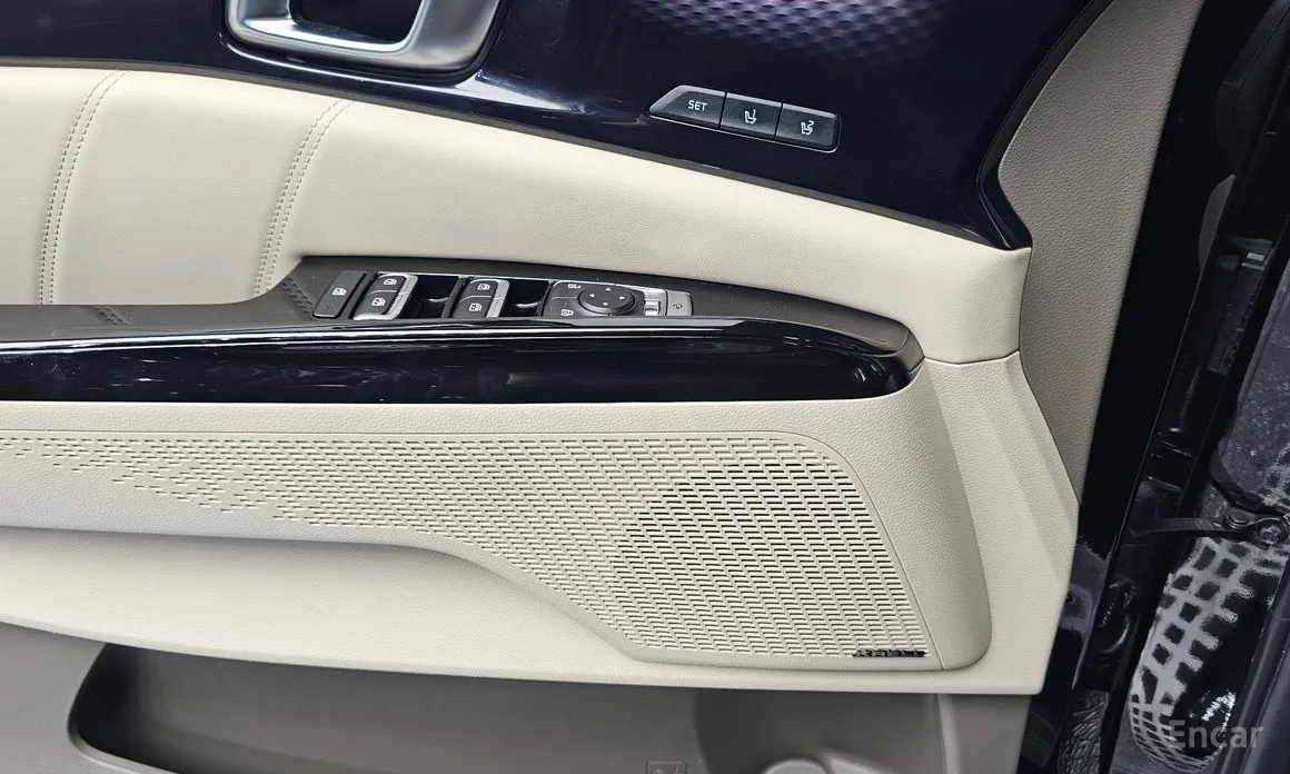 Фото 13 - Kia Carnival