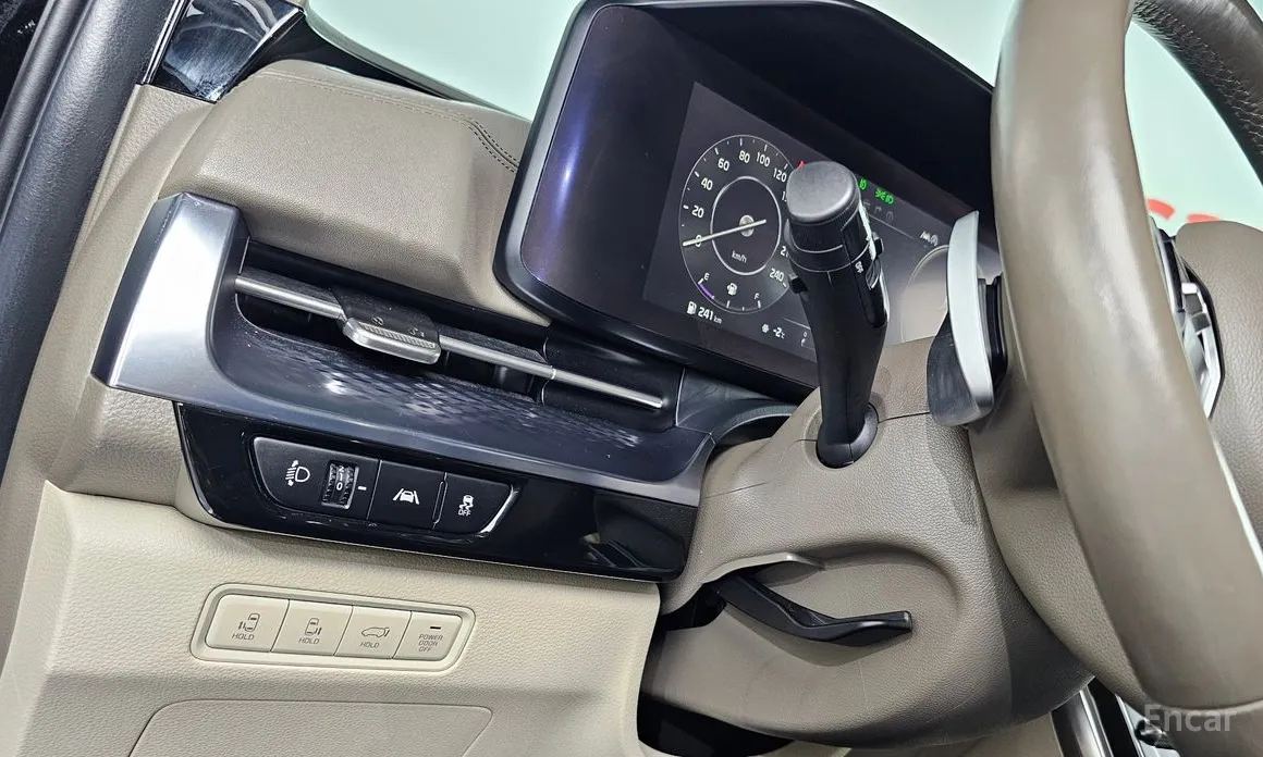 Фото 14 - Kia Carnival