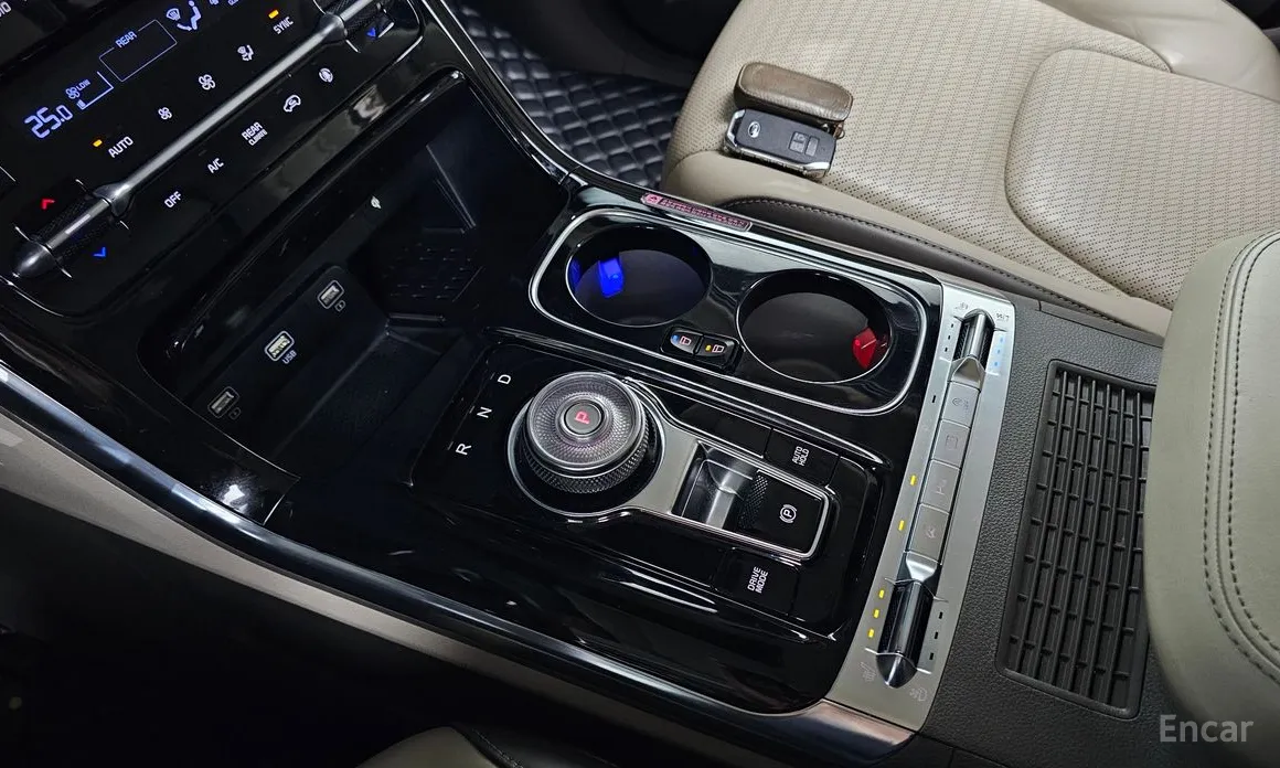 Фото 9 - Kia Carnival