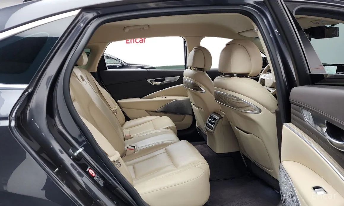 Фото 12 - Kia K9