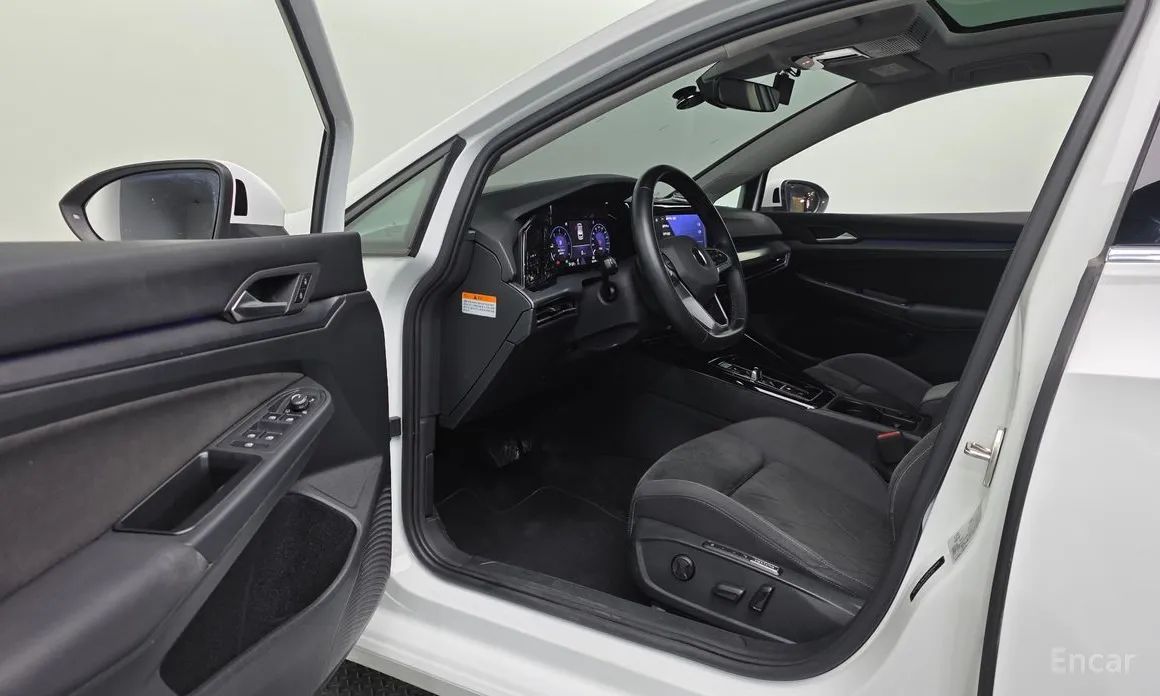 Фото 13 - Volkswagen Golf