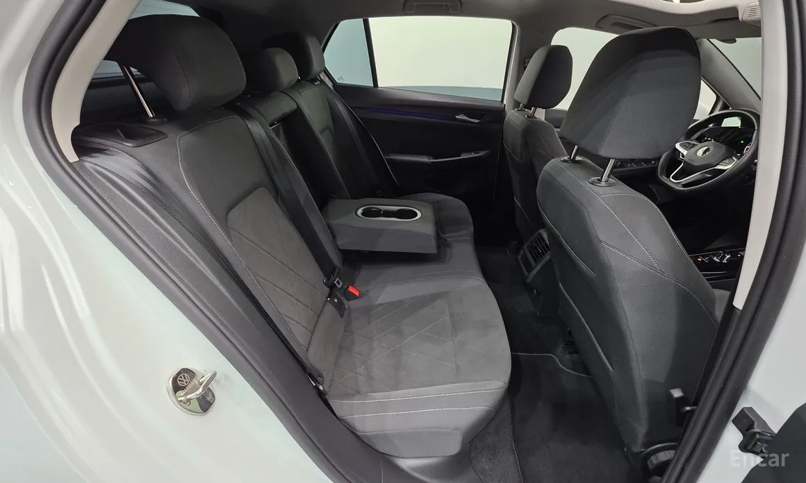 Фото 19 - Volkswagen Golf