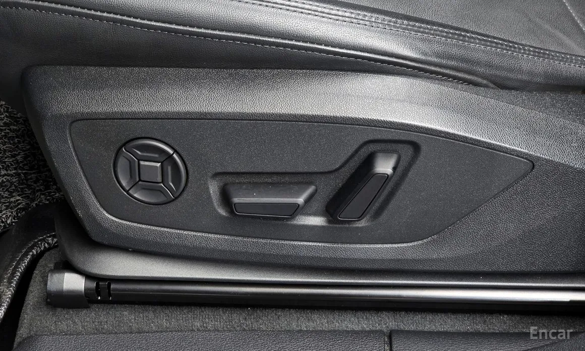 Фото 18 - Audi Q3