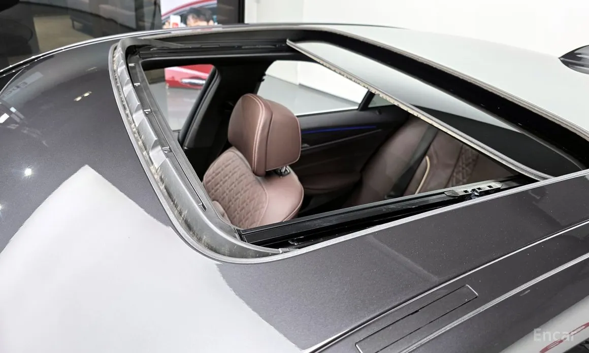 Фото 18 - BMW 5 Series