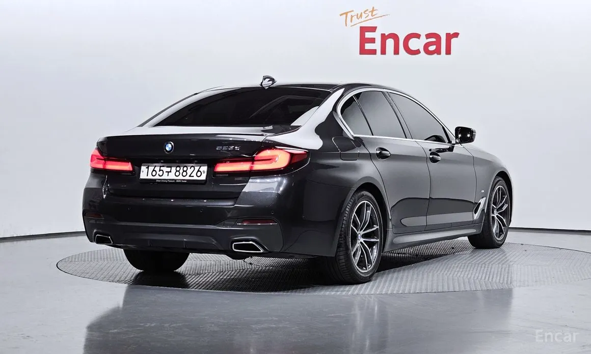 Фото 2 - BMW 5 Series