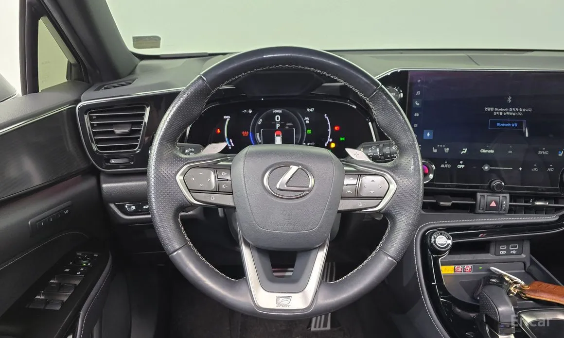 Фото 13 - Lexus NX