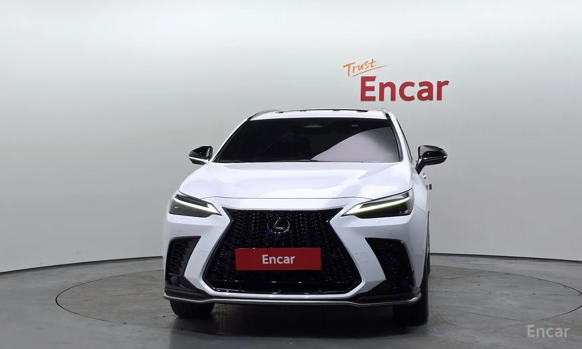 Фото 3 - Lexus NX