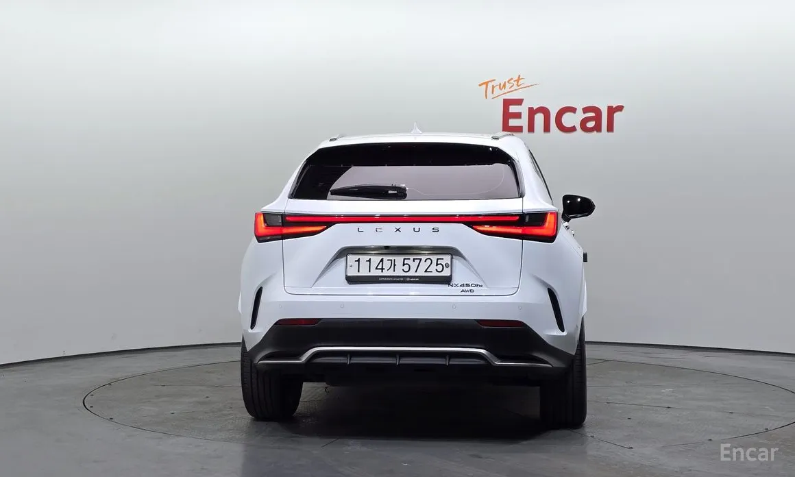 Фото 4 - Lexus NX