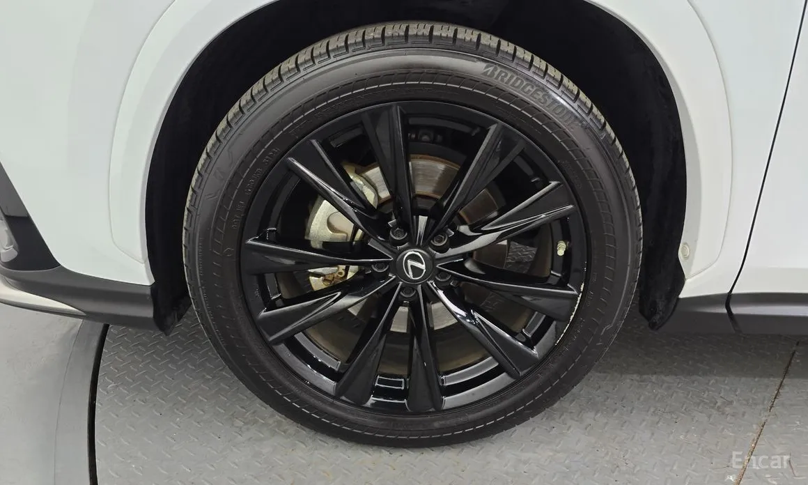 Фото 5 - Lexus NX