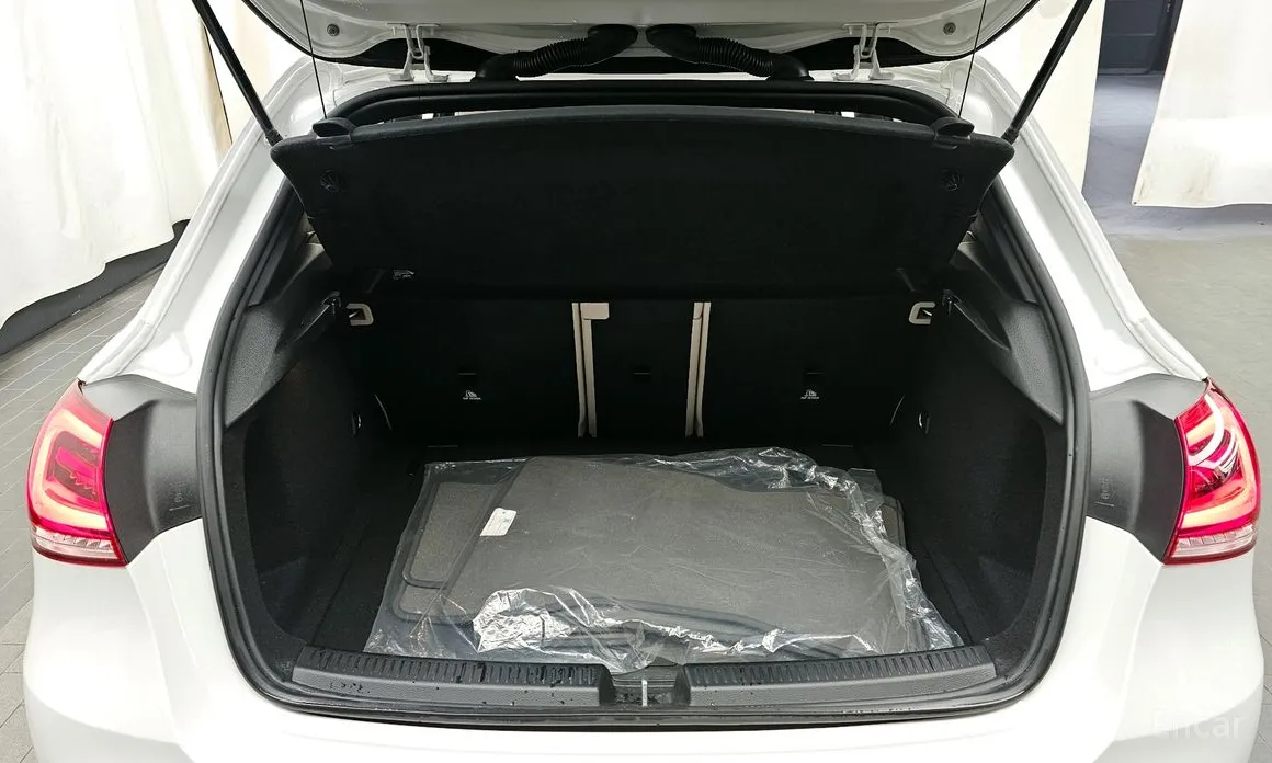 Фото 20 - Mercedes-Benz A-Class