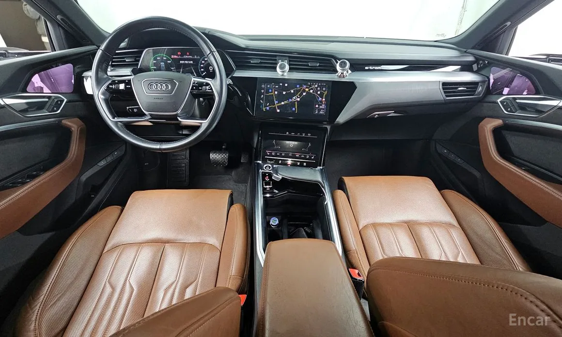 Фото 7 - Audi e-tron