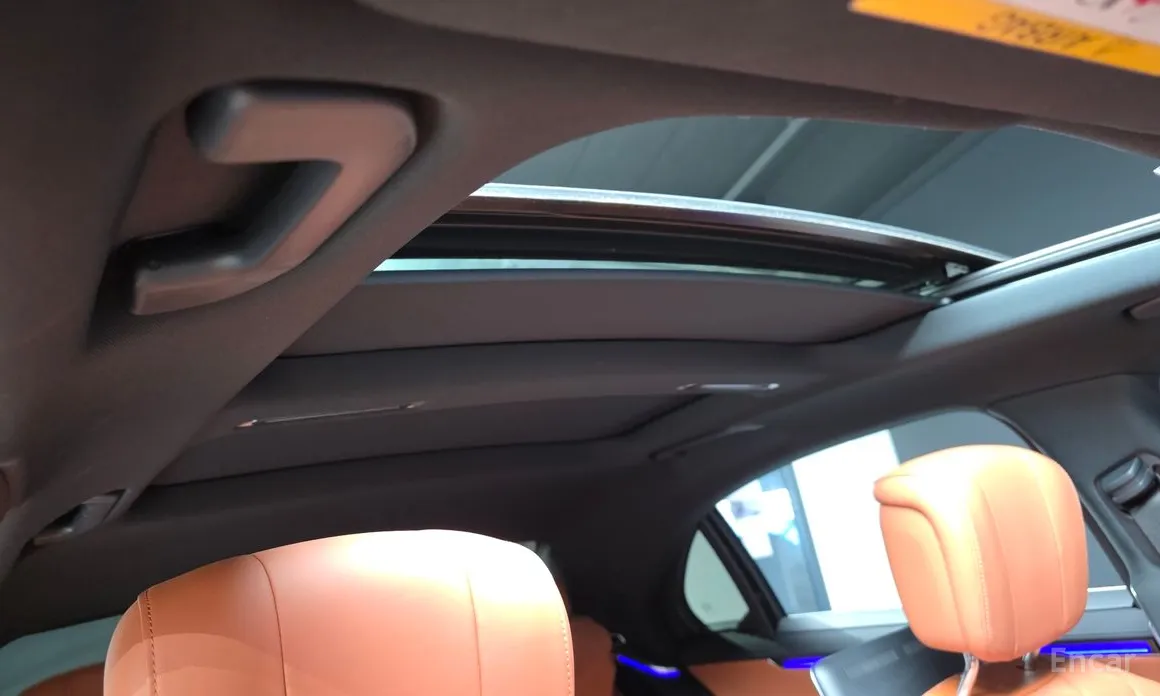 Фото 18 - Mercedes-Benz S-Class