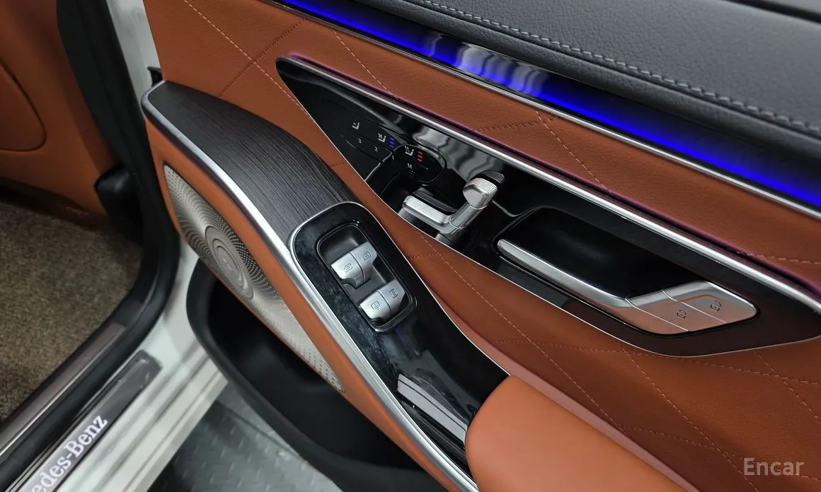 Фото 19 - Mercedes-Benz S-Class