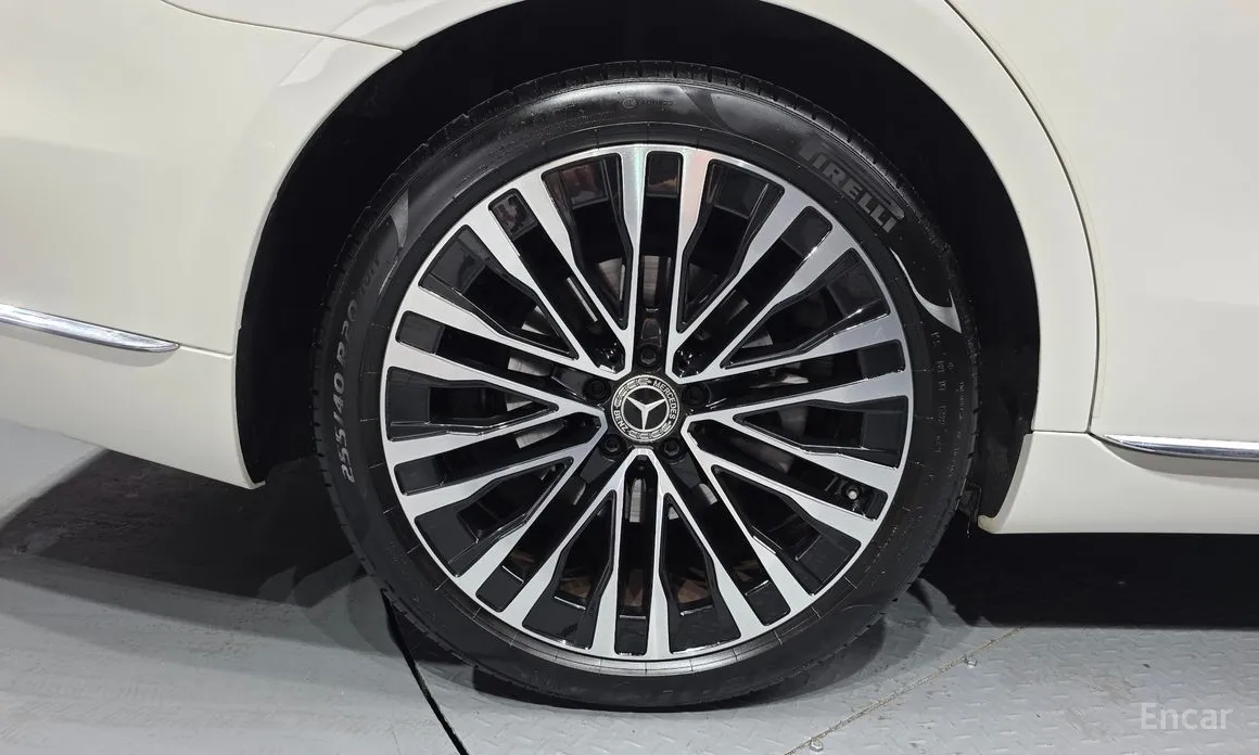 Фото 5 - Mercedes-Benz S-Class