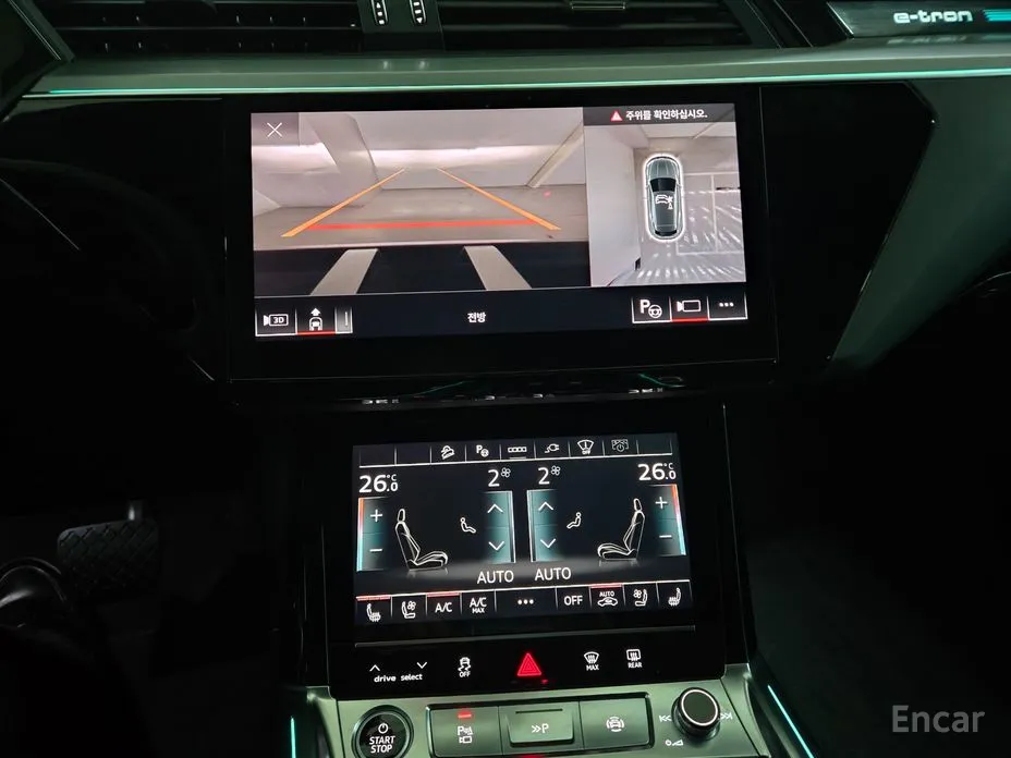 Фото 12 - Audi Q8 e-tron