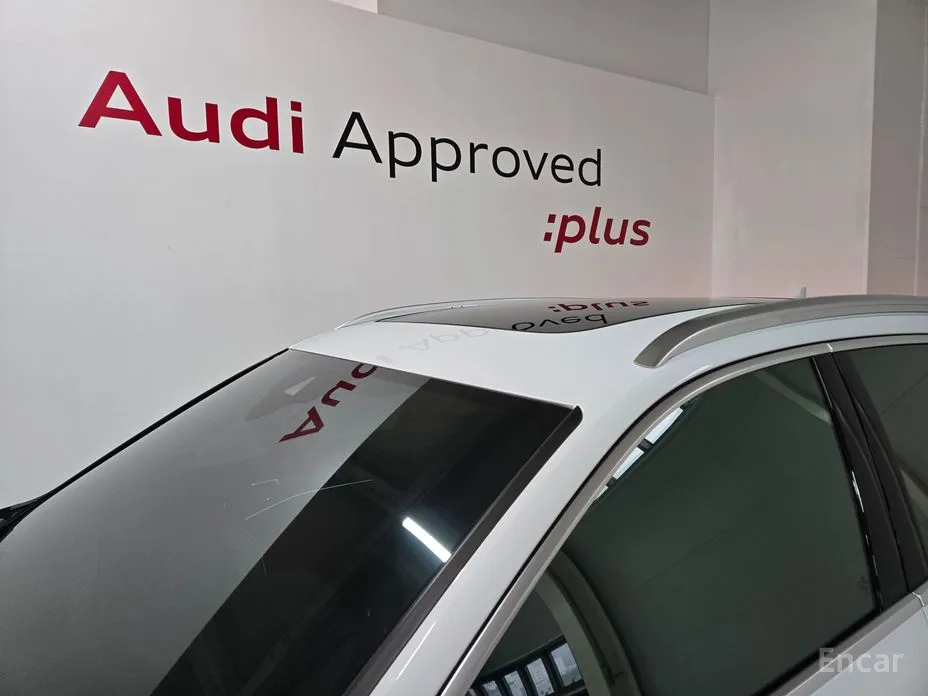 Фото 18 - Audi Q8 e-tron