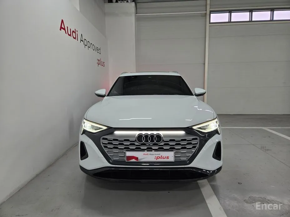 Фото 3 - Audi Q8 e-tron