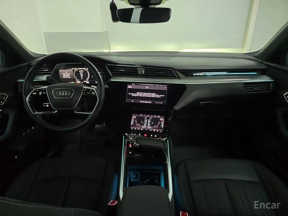 Фото 7 - Audi Q8 e-tron