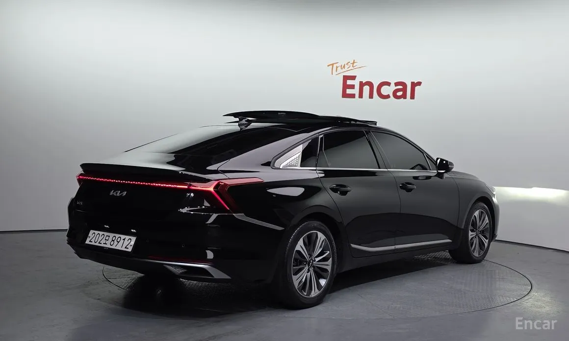 Фото 2 - Kia K8