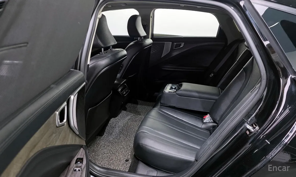 Фото 20 - Kia K8