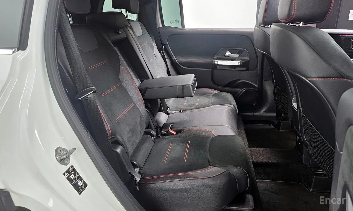 Фото 12 - Mercedes-Benz GLB-Class