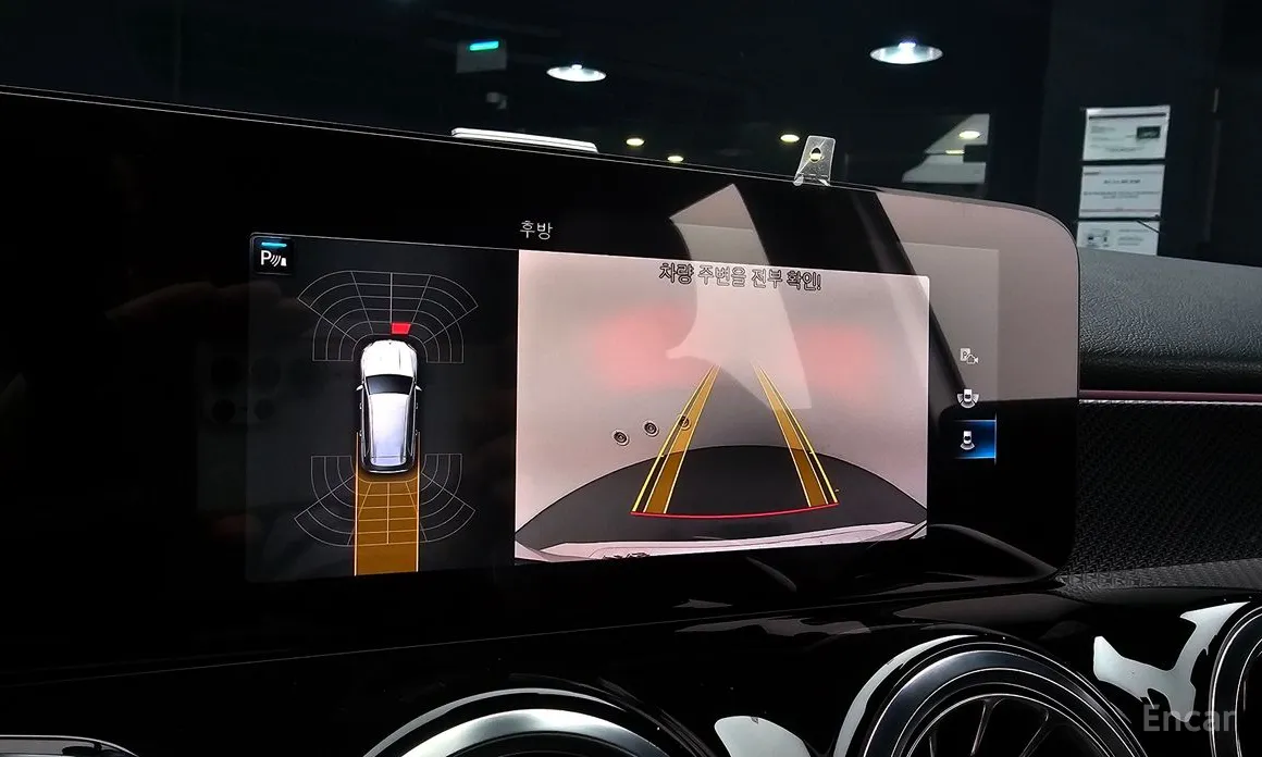 Фото 16 - Mercedes-Benz GLB-Class