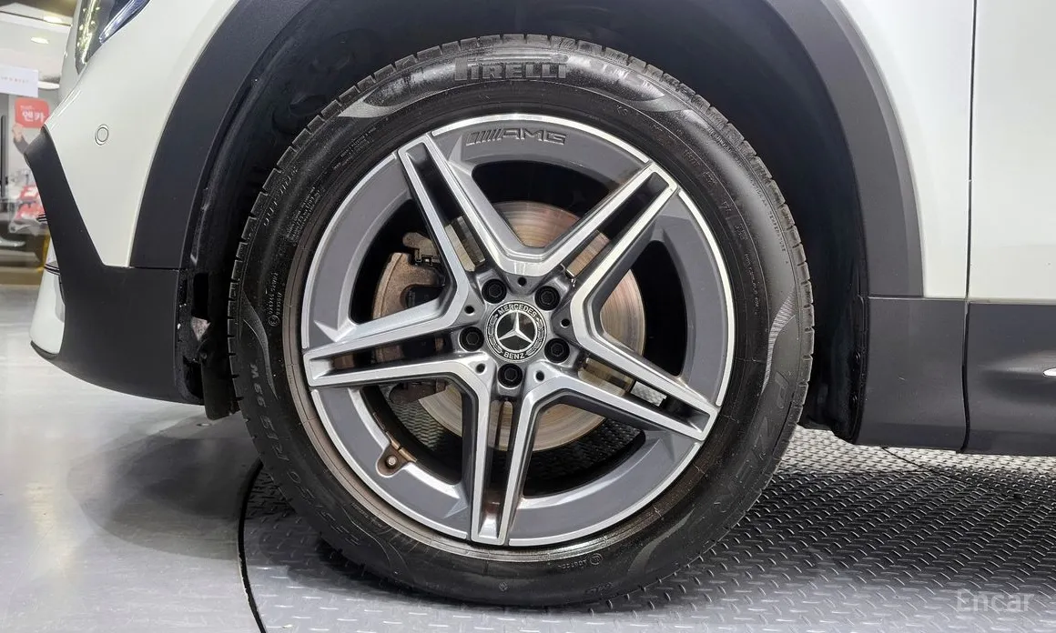 Фото 5 - Mercedes-Benz GLB-Class