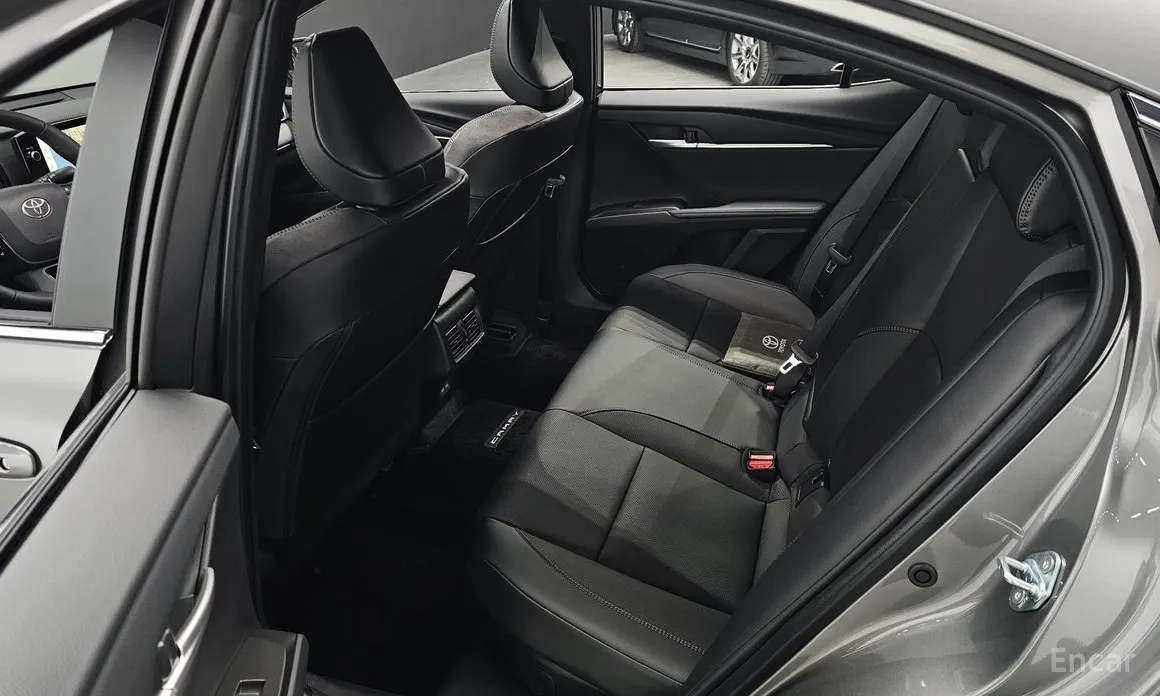 Фото 12 - Toyota Camry