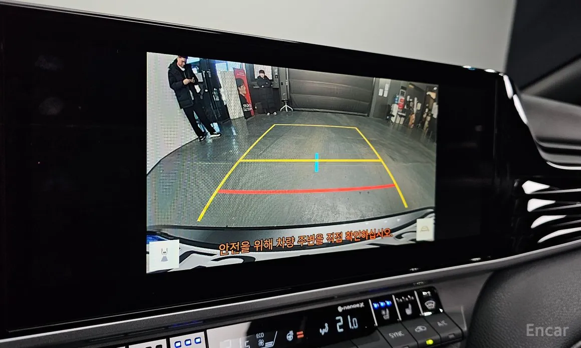 Фото 15 - Toyota Camry