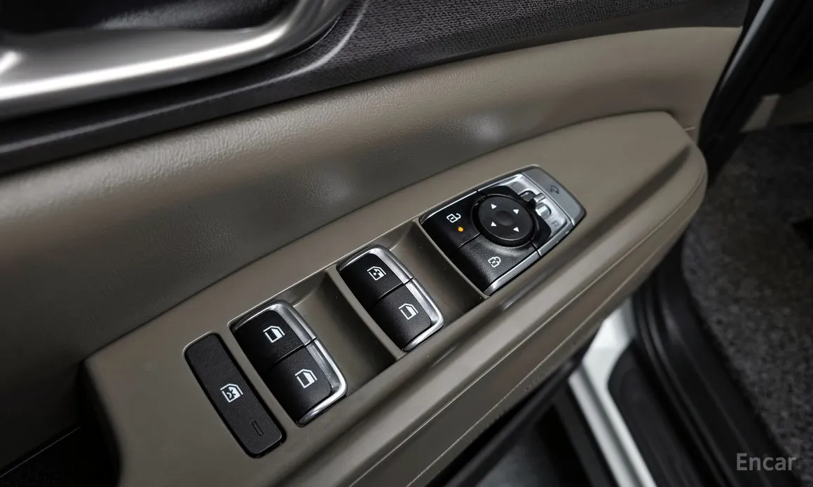 Photo 14 - Kia Carnival