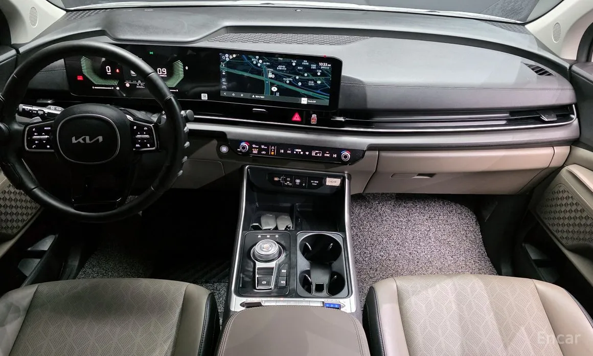 Photo 7 - Kia Carnival