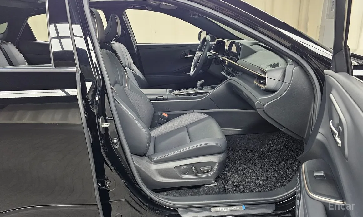 Фото 11 - Toyota Crown