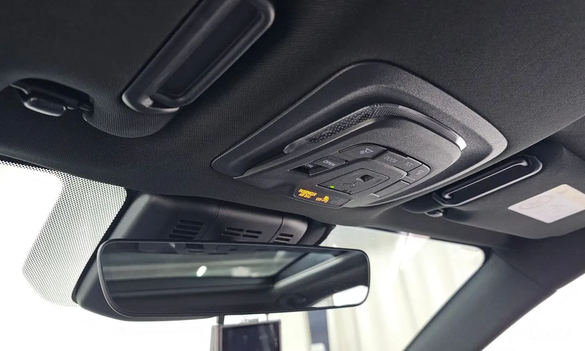 Фото 17 - Toyota Crown