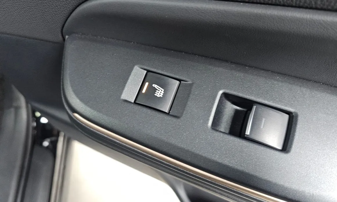 Фото 18 - Toyota Crown