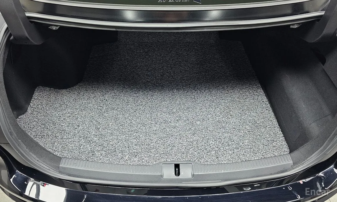 Фото 20 - Toyota Crown