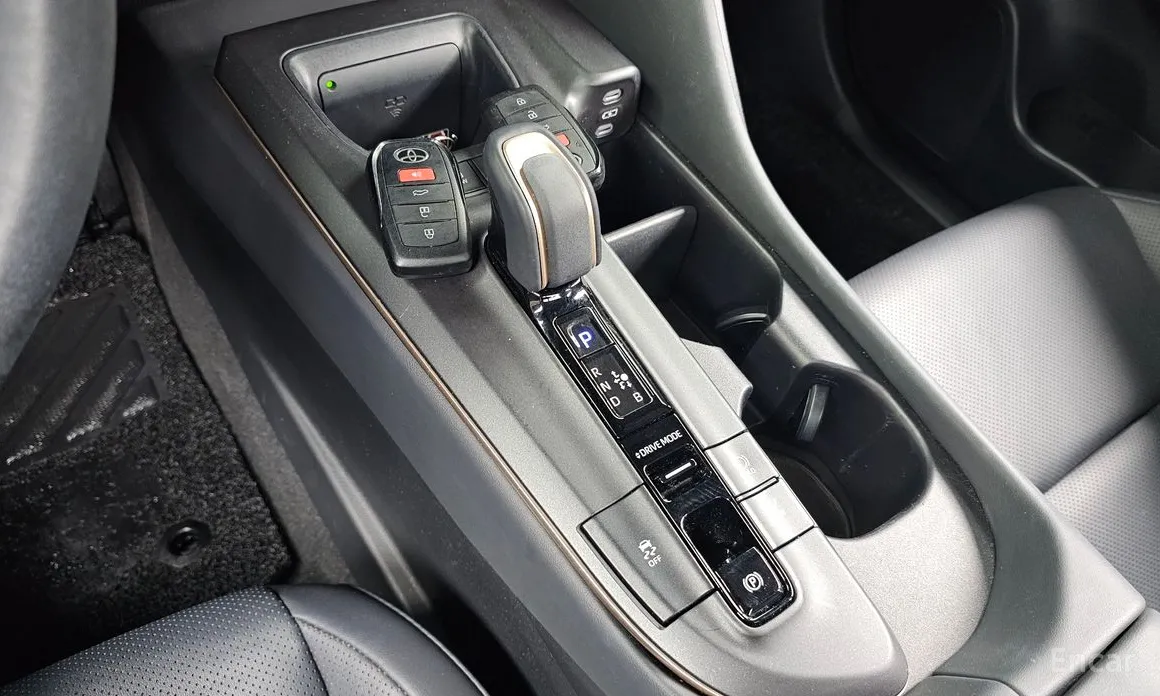 Фото 9 - Toyota Crown