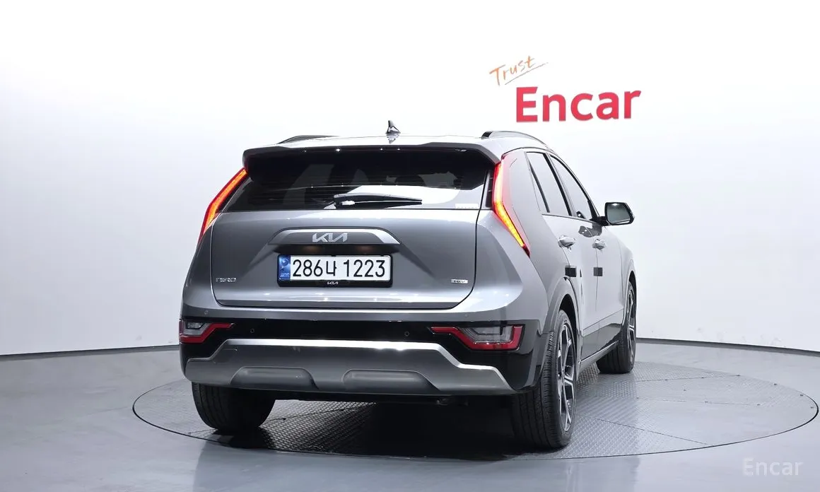 Фото 4 - Kia Niro