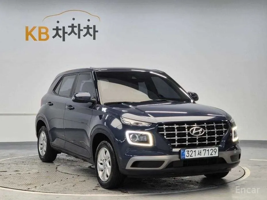 Фото 4 - Hyundai Venue