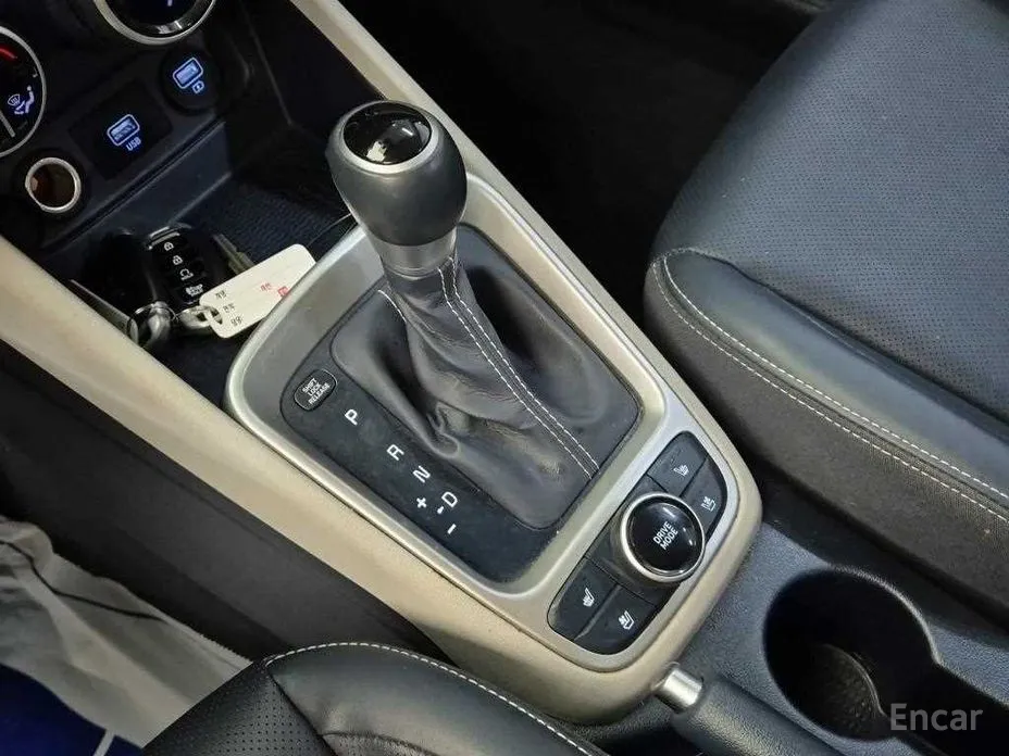 Фото 8 - Hyundai Venue