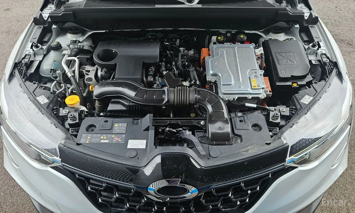 Фото 18 - Renault XM3