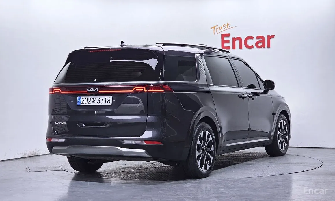 Фото 2 - Kia Carnival